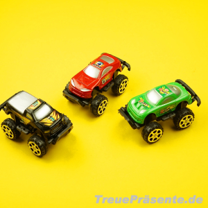 Spielzeugauto mit großen Reifen, ca. 8 x 4 x 4,5 cm