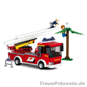 Feuerwehrauto mit schwenkbarer Leiter...